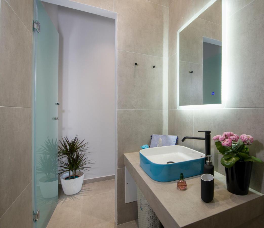 Luxury Villa Eva-Mari With Jacuzzi, 50M From The Beach Сталос Экстерьер фото